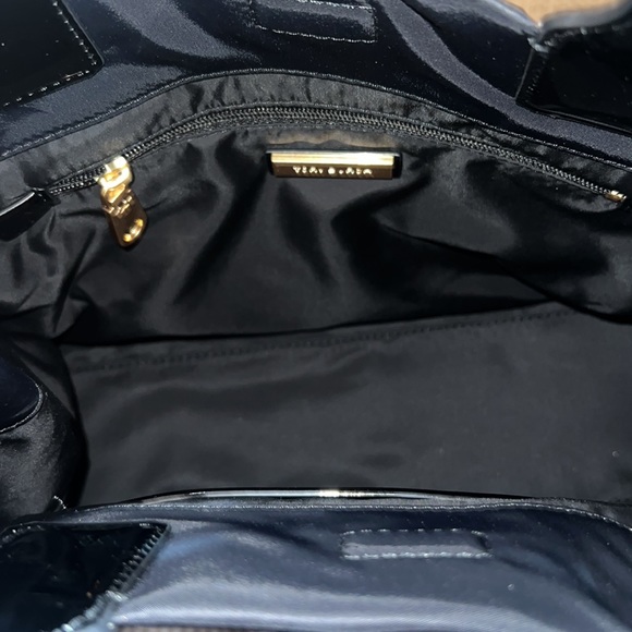 NWOT. Black Tory Burch Ella Patent Tote Bag & Wallet - Picture 7 of 10